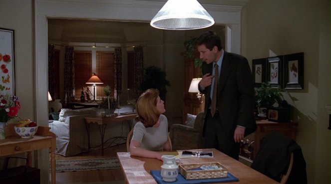 The X-Files - E.B.E - Van film - Gillian Anderson, David Duchovny