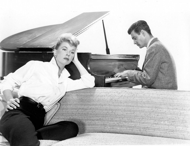 Kuolema kintereillä - Promokuvat - Doris Day, Louis Jourdan