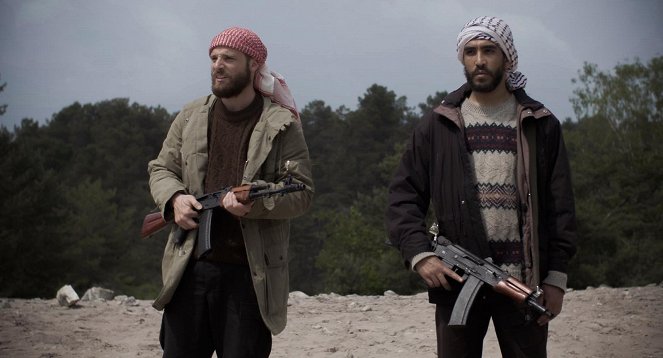 La Chute des hommes - Photos - François Pouron, Adam Hegazy