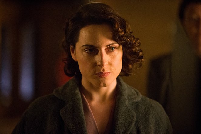 Close to the Enemy - Episode 5 - Filmfotos - Antje Traue