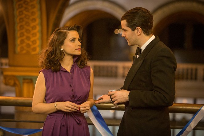 Close to the Enemy - Episode 6 - Photos - Charlotte Riley, Jim Sturgess