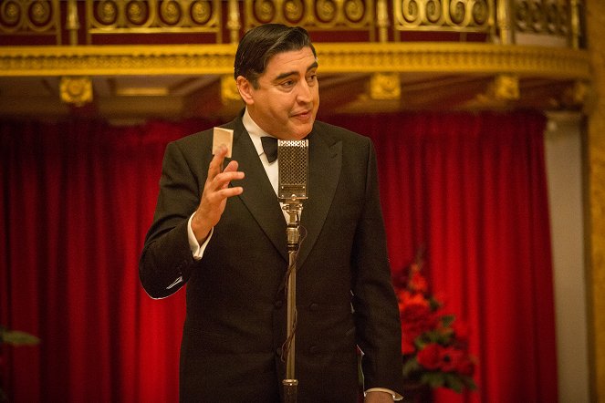 Close to the Enemy - Episode 6 - Photos - Alfred Molina