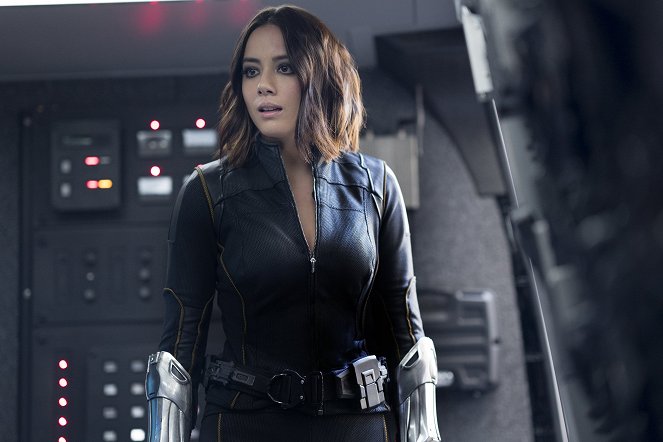 Marvel's Agentes de S.H.I.E.L.D. - The Laws of Inferno Dynamics - De la película - Chloe Bennet
