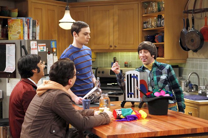 The Big Bang Theory - The Shiny Trinket Maneuver - Van film - Kunal Nayyar, Jim Parsons, Simon Helberg