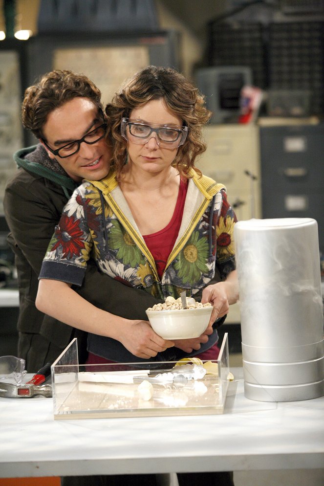 The Big Bang Theory - Die andere Seite der Krawatte - Filmfotos - Johnny Galecki, Sara Gilbert