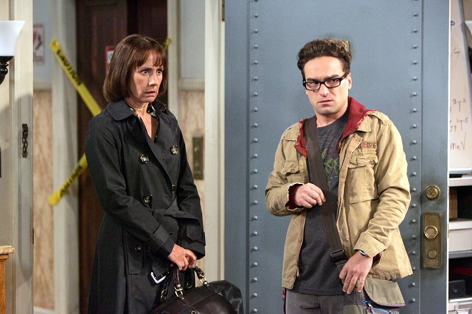 The Big Bang Theory - Die Leuchtfisch-Idee - Filmfotos - Laurie Metcalf, Johnny Galecki