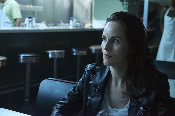 Good Behavior - Season 1 - From Terrible Me - Photos - Michelle Dockery