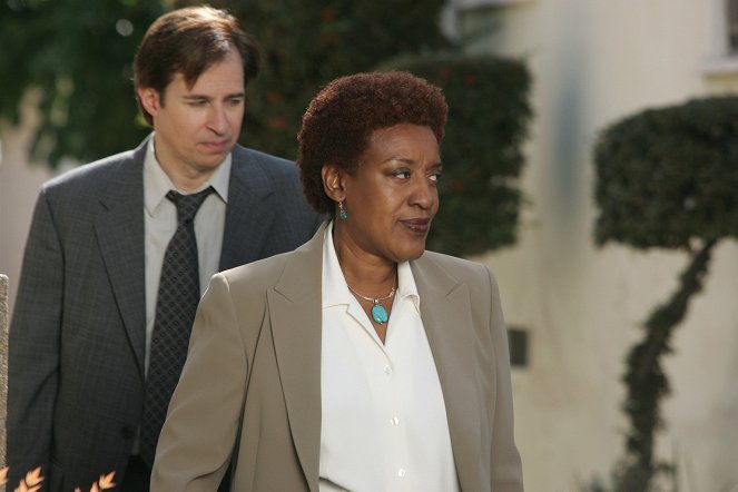 The Shield - Season 7 - Party Line - Photos - CCH Pounder