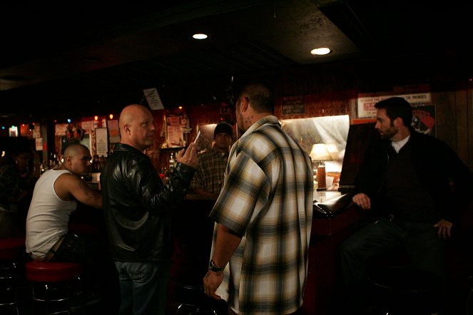 The Shield - Season 7 - Party Line - Photos - Michael Chiklis, David Rees Snell