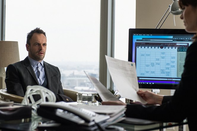 Elementary - The Hound of the Cancer Cells - Photos - Jonny Lee Miller