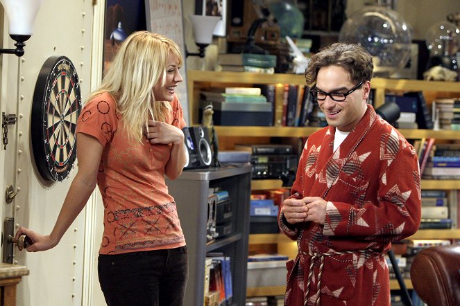 The Big Bang Theory - Loobenfelds Netz der Lügen - Filmfotos - Kaley Cuoco, Johnny Galecki