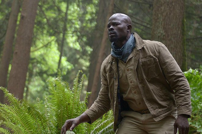 Wayward Pines - Season 2 - Time Will Tell - Photos - Djimon Hounsou