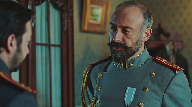 Vatanım Sensin - De la película - Halit Ergenç