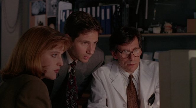 The X-Files - Tooms - Photos - Gillian Anderson, David Duchovny, Jerry Wasserman