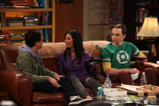 The Big Bang Theory - The Cohabitation Formulation - Photos - Johnny Galecki, Aarti Mann, Jim Parsons