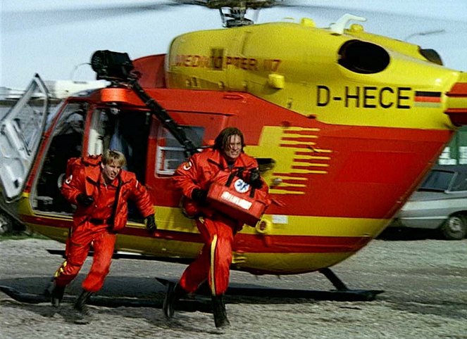 Medicopter 117 – A légimentők - A koronatanú - Filmfotók - Serge Falck, Rainer Grenkowitz