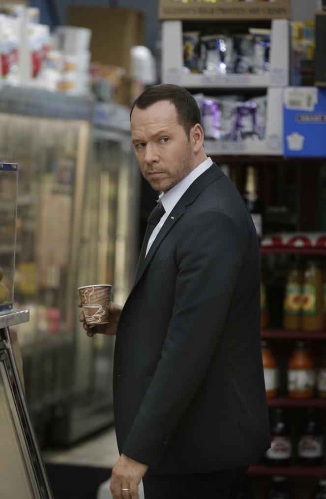 Blue Bloods - Crime Scene New York - Excessive Force - Photos - Donnie Wahlberg