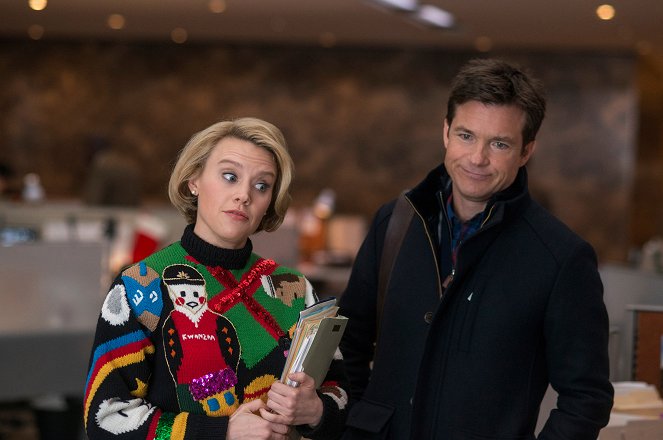 Festa de Natal da Empresa - Do filme - Kate McKinnon, Jason Bateman