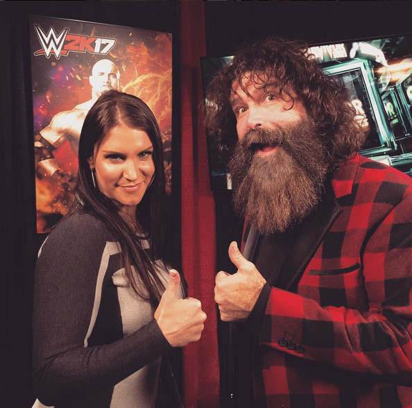 WWE Survivor Series - Z nakrúcania - Stephanie McMahon, Mick Foley