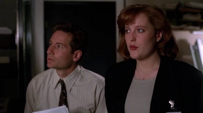 The X-Files - The Erlenmeyer Flask - Van film - David Duchovny, Gillian Anderson