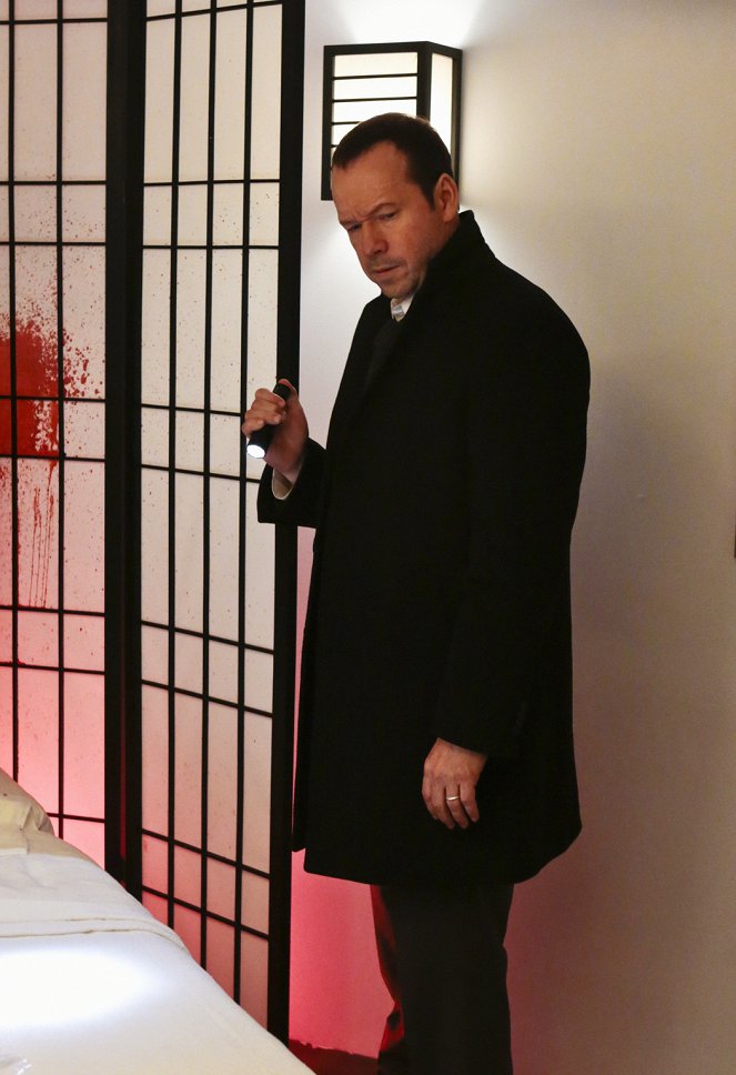 Blue Bloods - Crime Scene New York - Secrets and Lies - Photos - Donnie Wahlberg