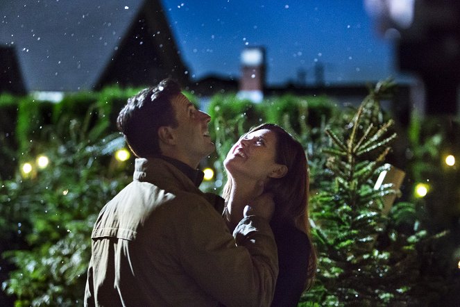 'Tis the Season for Love - Filmfotos - Brendan Penny, Sarah Lancaster
