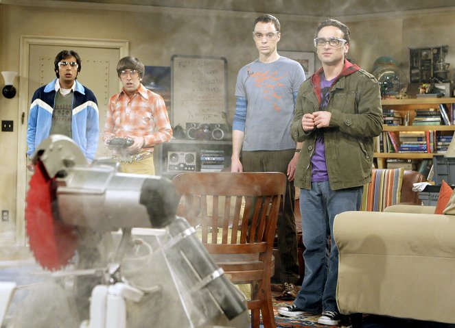 The Big Bang Theory - Season 2 - Monte der Roboter - Filmfotos - Kunal Nayyar, Simon Helberg, Jim Parsons, Johnny Galecki