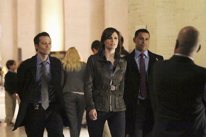 Castle - Season 2 - Wrapped Up in Death - Photos