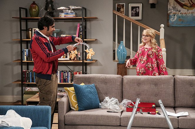 The Big Bang Theory - The Property Division Collision - Photos - Kunal Nayyar, Melissa Rauch
