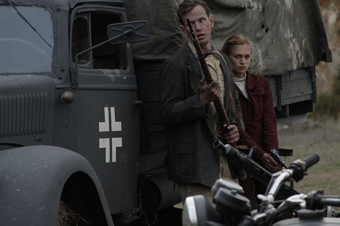 Beyond Valkyrie: Dawn of the Fourth Reich - Van film - Julie Engelbrecht