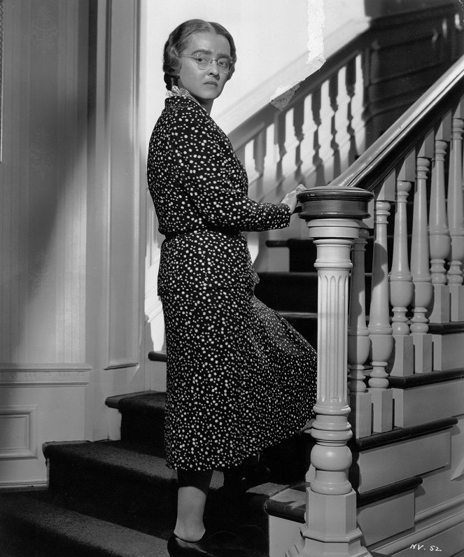 Now, Voyager - Photos - Bette Davis