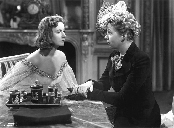 Ninotchka - Z filmu - Greta Garbo, Ina Claire
