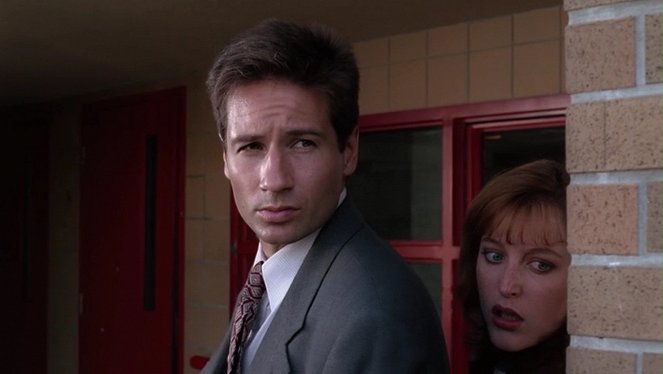 The X-Files - Blood - Van film - David Duchovny, Gillian Anderson