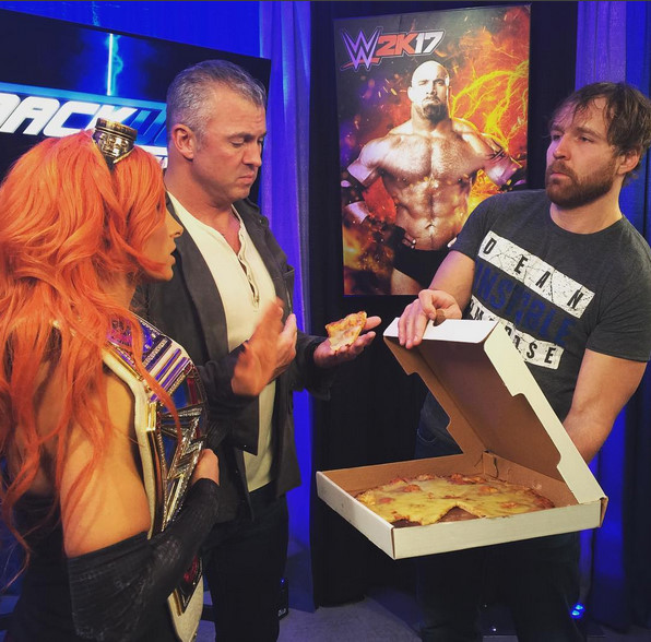 WWE SmackDown LIVE! - Z nakrúcania - Rebecca Quin, Shane McMahon, Jonathan Good