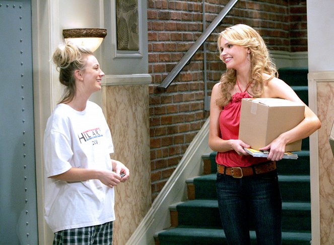 The Big Bang Theory - The Dead Hooker Juxtaposition - Do filme - Kaley Cuoco, Valerie Azlynn