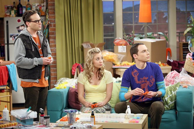 The Big Bang Theory - Business im Wohnzimmer - Filmfotos - Johnny Galecki, Kaley Cuoco, Jim Parsons