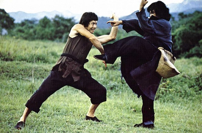 Mysterious Footworks of Kung Fu - Photos