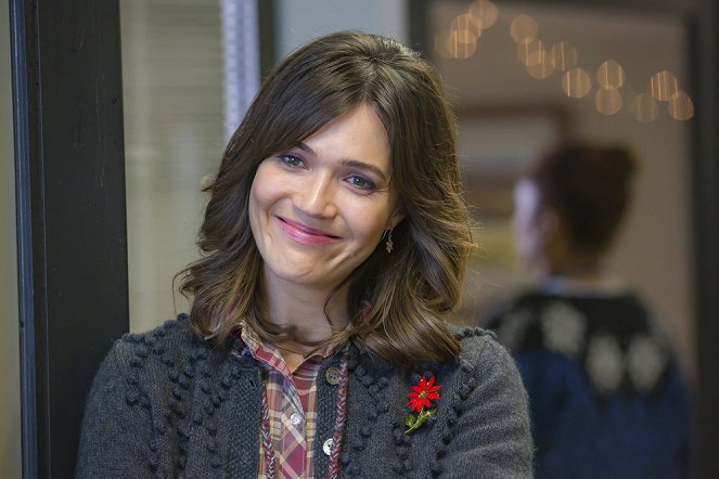 This Is Us - Last Christmas - Photos - Mandy Moore