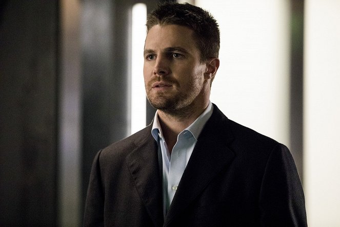 Arrow - What We Leave Behind - Photos - Stephen Amell