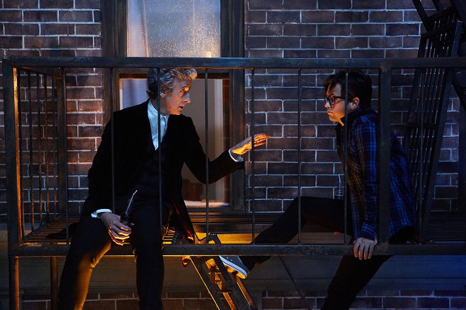 Doctor Who - The Return of Doctor Mysterio - Photos - Peter Capaldi