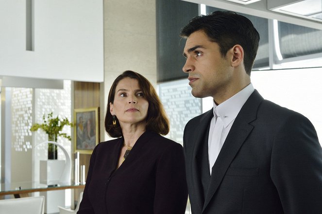 Incorporated - Vertical Mobility - Photos - Julia Ormond, Sean Teale