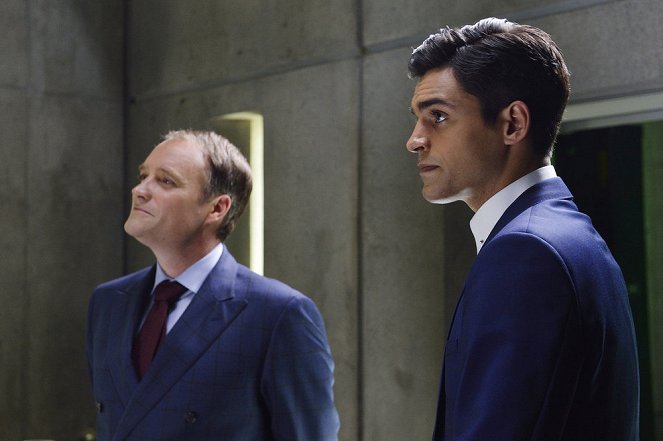 Incorporated - Vertical Mobility - Photos - Damon Herriman, Sean Teale