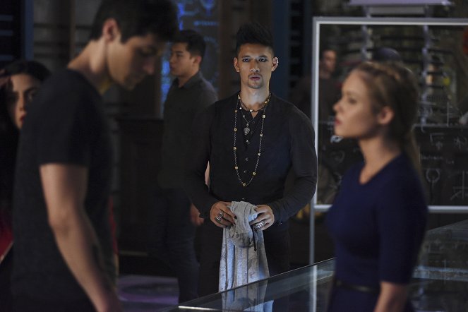 Shadowhunters: The Mortal Instruments - This Guilty Blood - Photos - Harry Shum Jr.