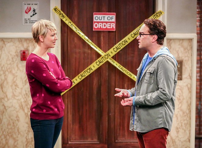 The Big Bang Theory - La agitación de la malinterpretación - De la película - Kaley Cuoco, Johnny Galecki