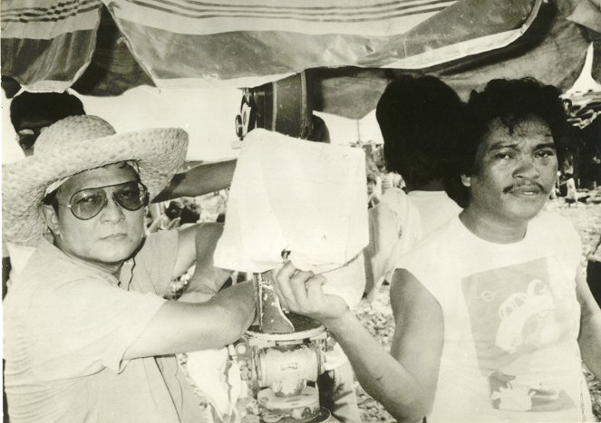 Maynila: Sa mga kuko ng liwanag - Van de set - Lino Brocka