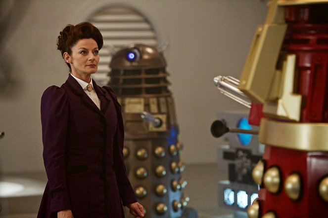 Doctor Who - The Witch's Familiar - Photos
