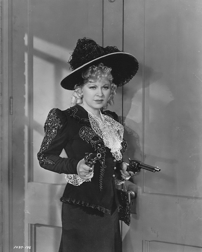 Veijari Villissä lännessä - Kuvat elokuvasta - Mae West