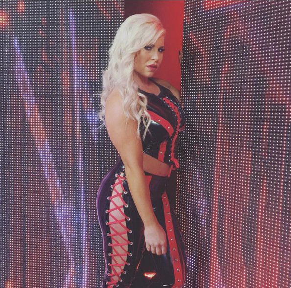 WWE Monday Night RAW - Tournage - Ashley Mae Sebera