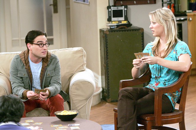 The Big Bang Theory - Der Mann, der seine Omi liebte - Filmfotos - Johnny Galecki, Kaley Cuoco