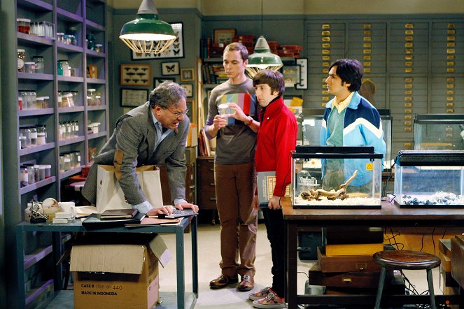 The Big Bang Theory - Season 3 - The Jiminy Conjecture - Photos - Lewis Black, Jim Parsons, Simon Helberg, Kunal Nayyar